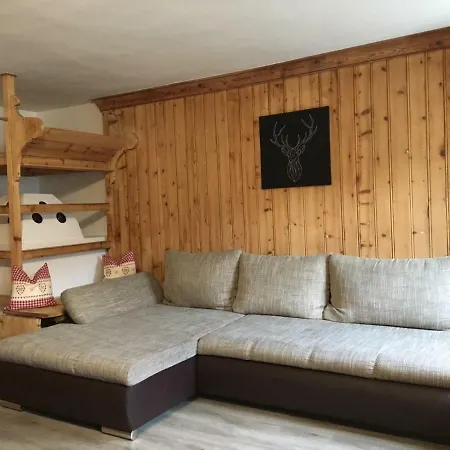 Laerchenstube * 米耶德斯