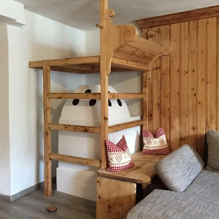 Laerchenstube Apartmán *